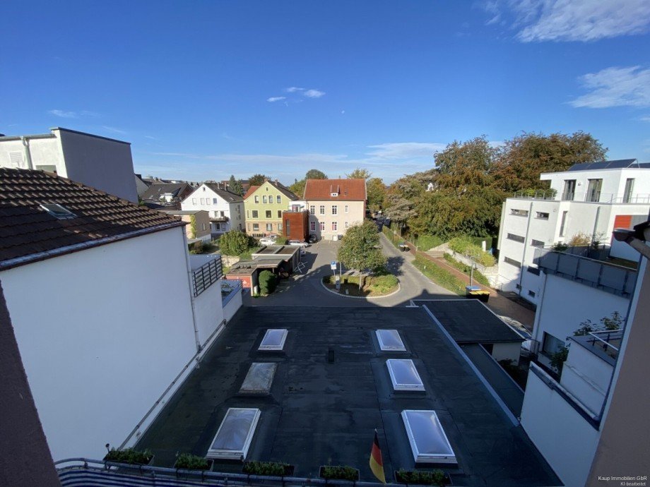 Blick zum Parkplatz Etagenwohnung G�tersloh