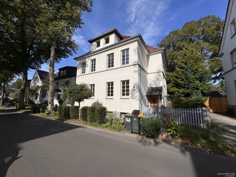 Stra�enansicht (S�d-Ost-Ansicht) Einfamilienhaus G�tersloh