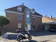 Stra�enansicht Balkon mit Blick in die freie Landschaft - Gem�tliche 2-ZKB-Dachgeschosswohnung in G�tersloh-Spexard