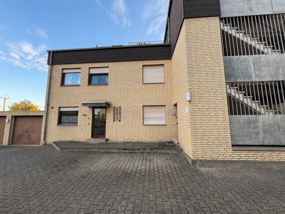 S�d-Ost-Ansicht - KI-generiert Etagenwohnung G�tersloh