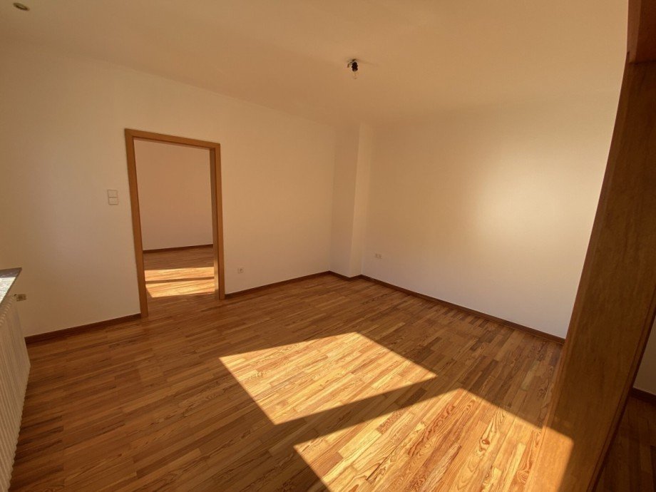 Zimmer als Durchgangszimmer Erdgeschosswohnung G�tersloh