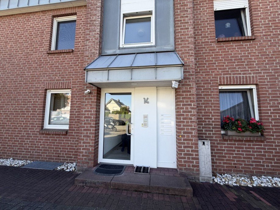 Eingangsansicht Dachgeschosswohnung G�tersloh
