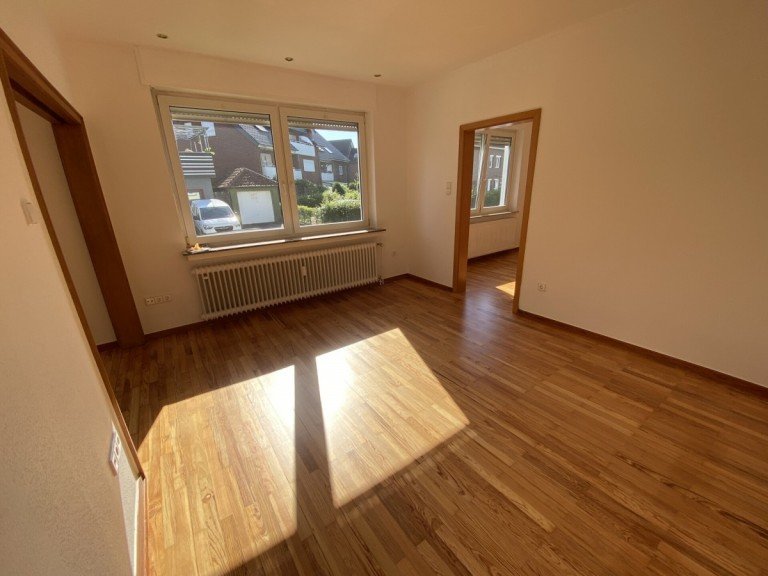 Zimmer als Durchgangszimmer G�tersloh Erdgeschosswohnung Zu Fu� in die City! Renovierte 3- ZKB Wohnung in zentraler Lage von G�tersloh