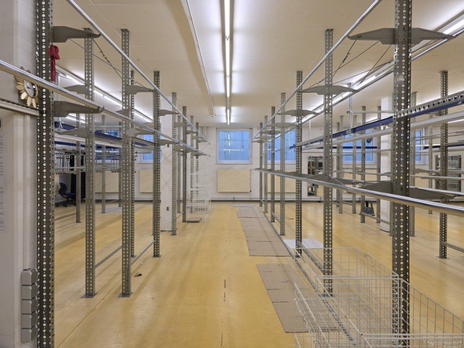 8817-24 Halle / Lager / Produktion G�tersloh