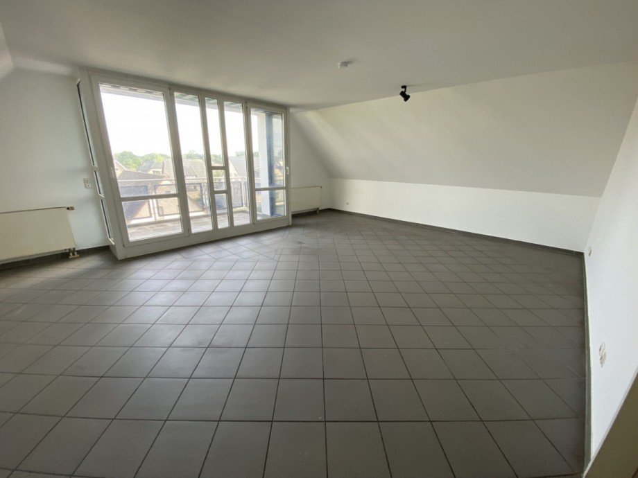Wohn-/Esszimmer Etagenwohnung G�tersloh