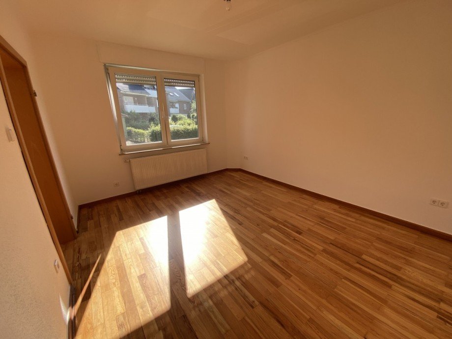Zimmer als Durchgangszimmer Erdgeschosswohnung G�tersloh