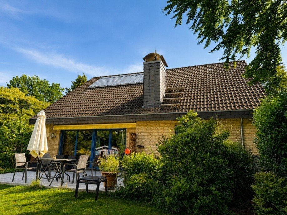 Terrasse in S�d-West-Ausrichtung Einfamilienhaus G�tersloh / Isselhorst