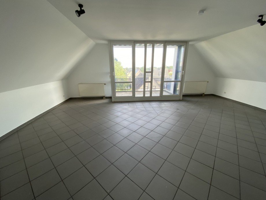 Wohn-/Esszimmer Etagenwohnung G�tersloh
