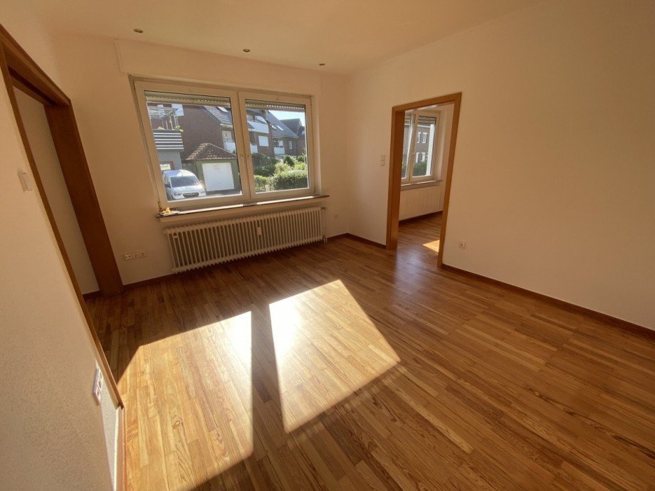 Zimmer als Durchgangszimmer Erdgeschosswohnung G�tersloh