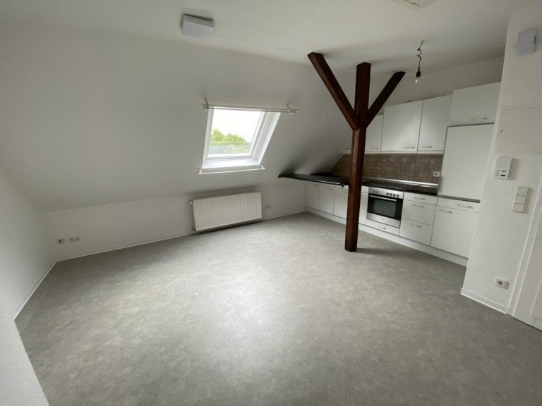 8904-1 G�tersloh Dachgeschosswohnung Hier wohnen Sie zentral!!! Kleine 2-ZKB Dachgeschosswohnung in G�tersloh-Mitte