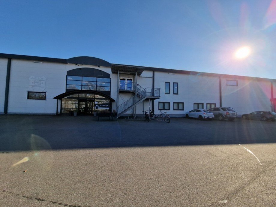  Gesch�ftshaus G�tersloh