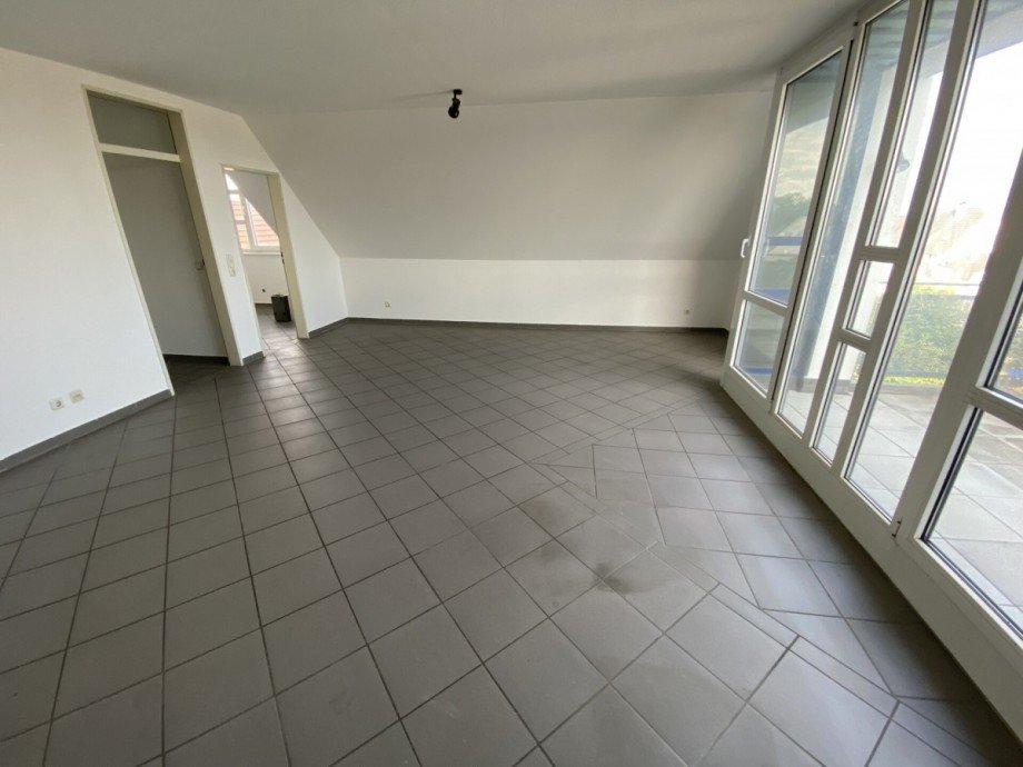 Wohn-/Esszimmer Etagenwohnung G�tersloh